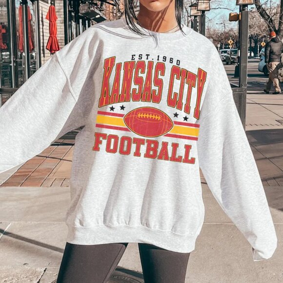 Kansas City Chiefs Sweatshirt, Kansas City Chiefs 1960 Football Shirt Sweater - Picture 2 of 3